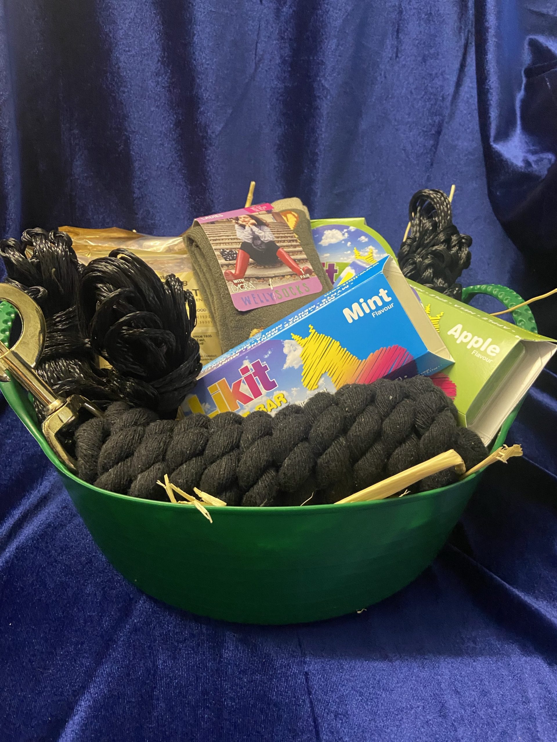 Gift Hamper – Bucket - Image 3