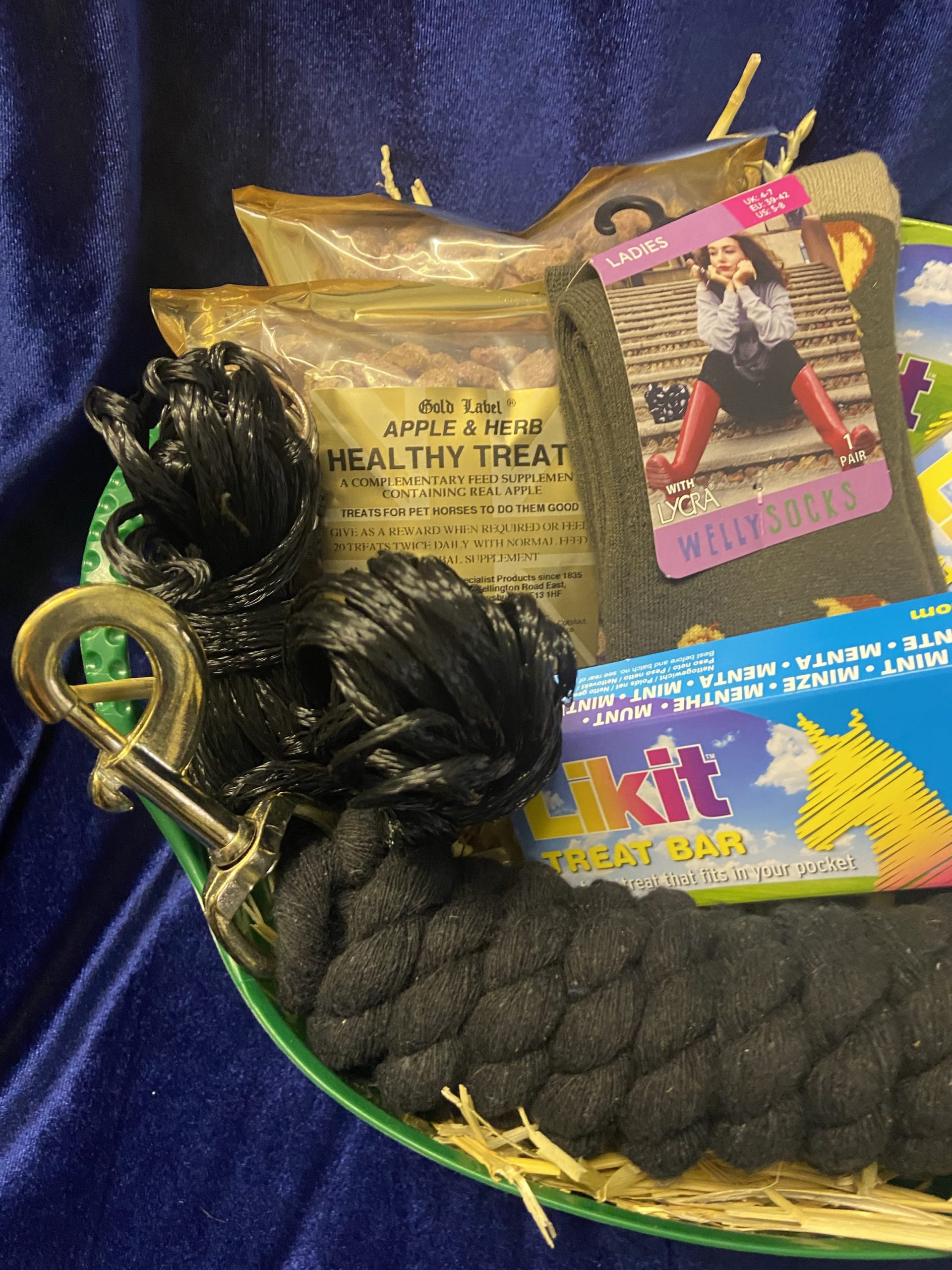 Gift Hamper – Bucket - Image 4