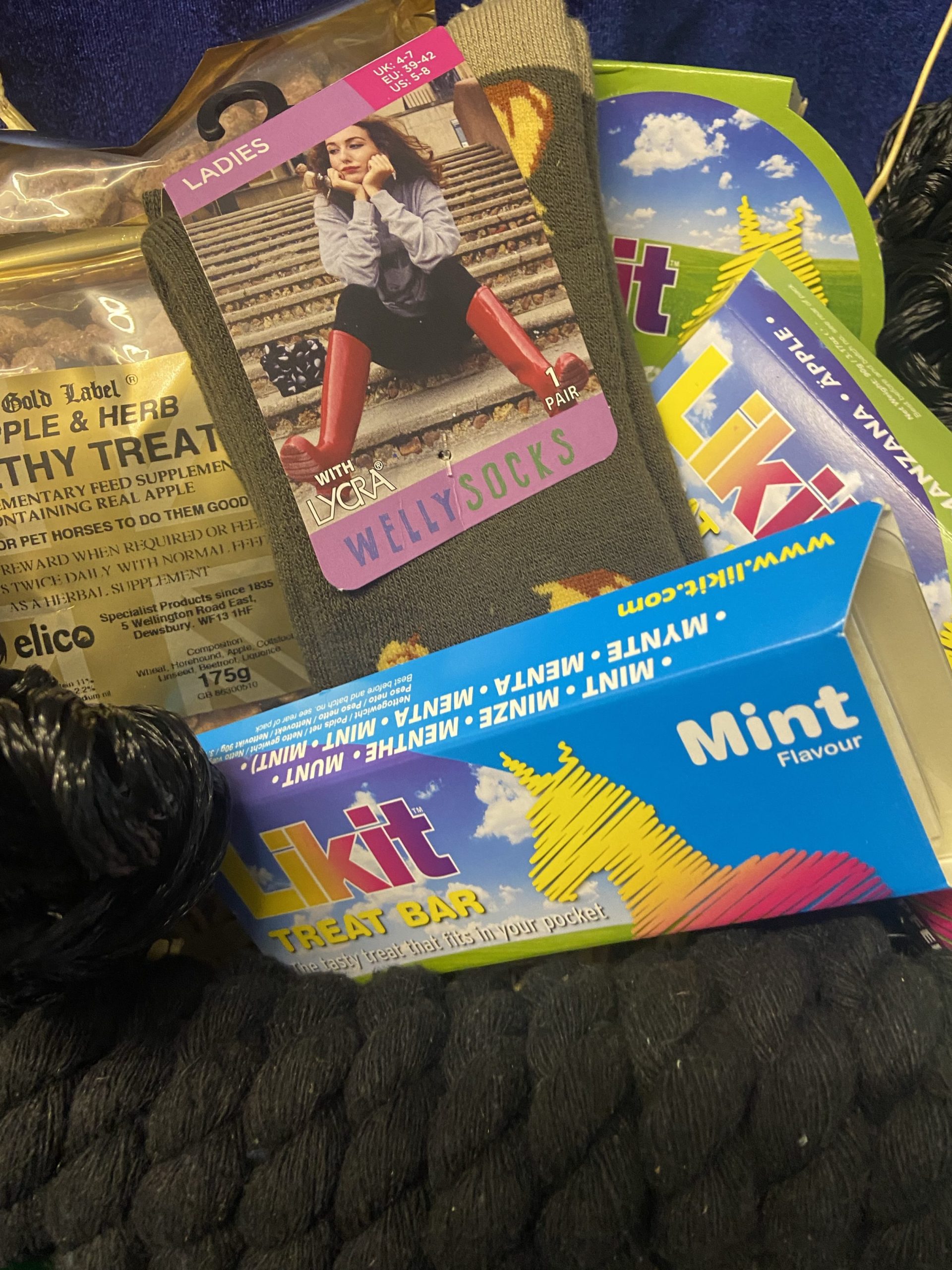 Gift Hamper – Bucket - Image 5