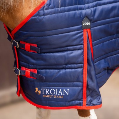 Gallop TROJAN 200g Stable Rug Sizes 5'6 to 7'0 - Image 3