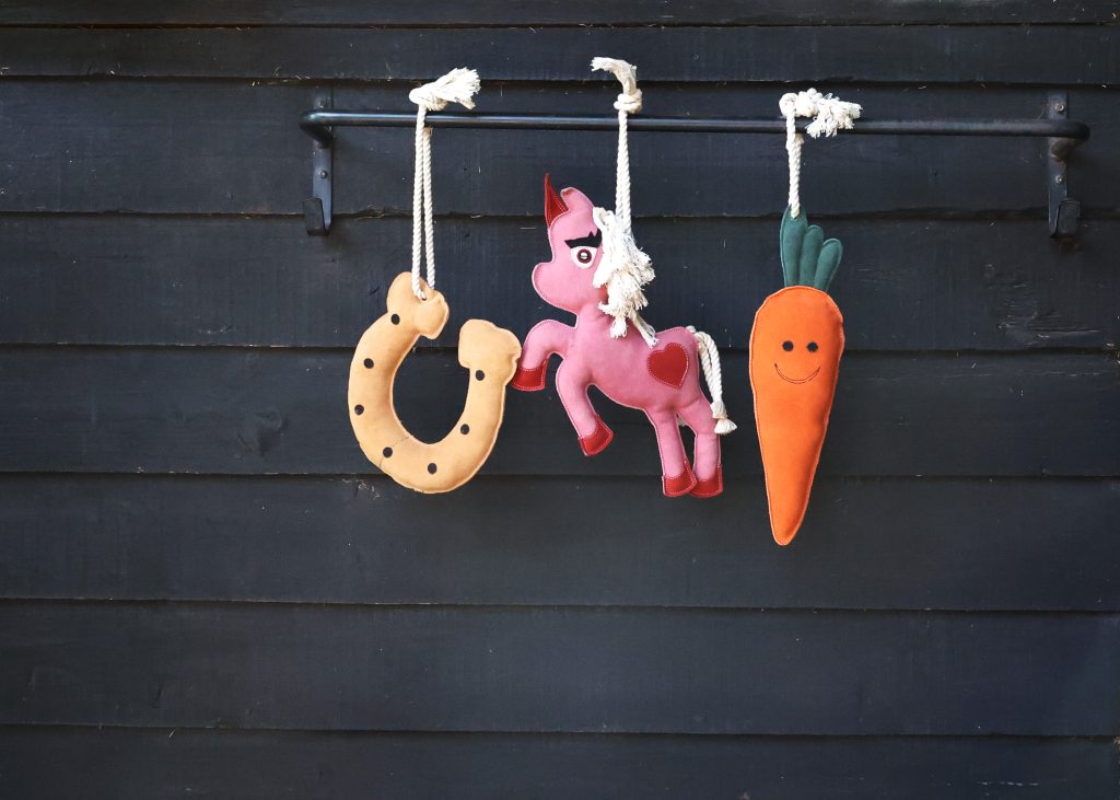 Hy Equestrian Stable Toys