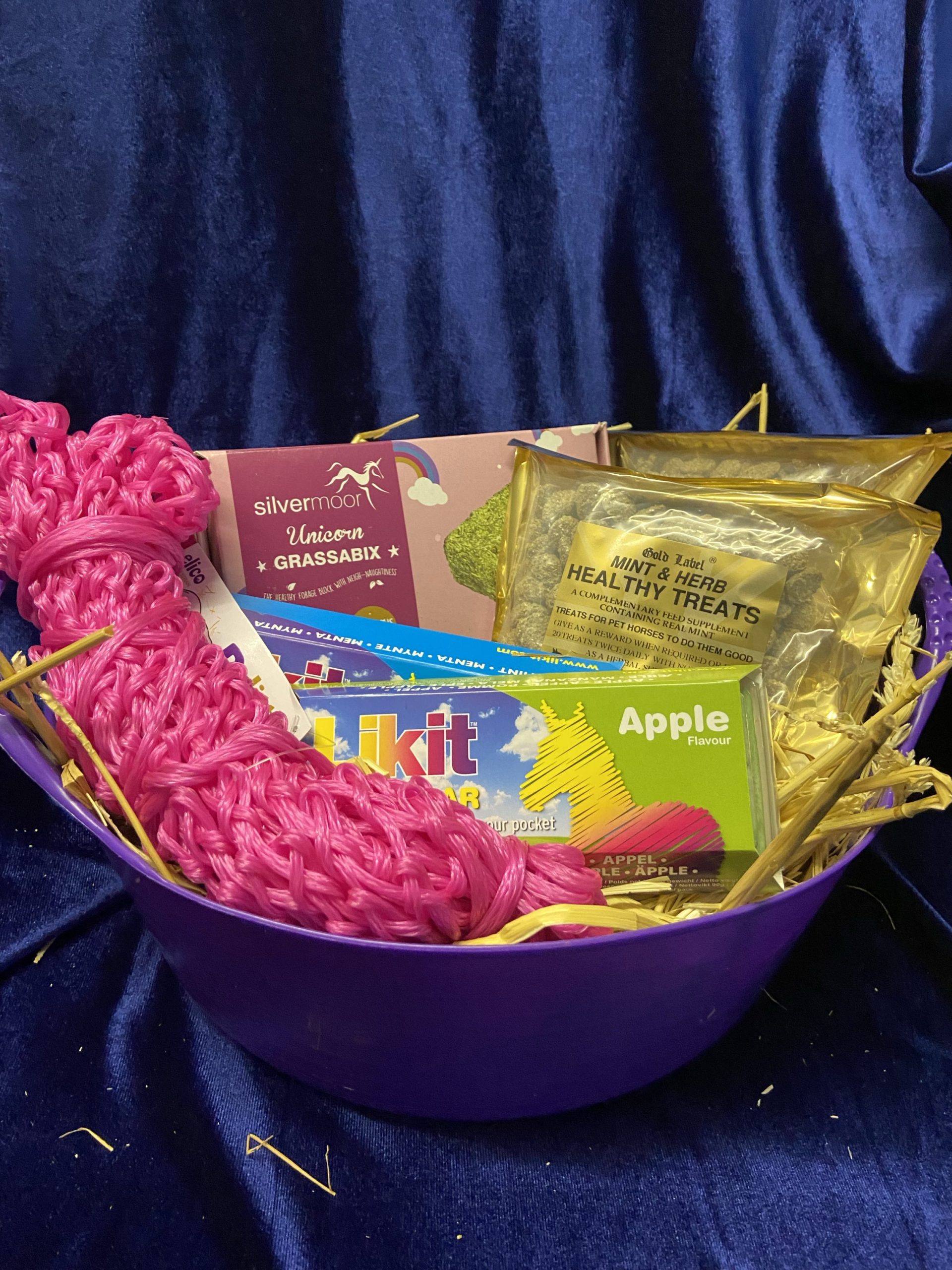 Gift Hamper – Bucket - Image 7