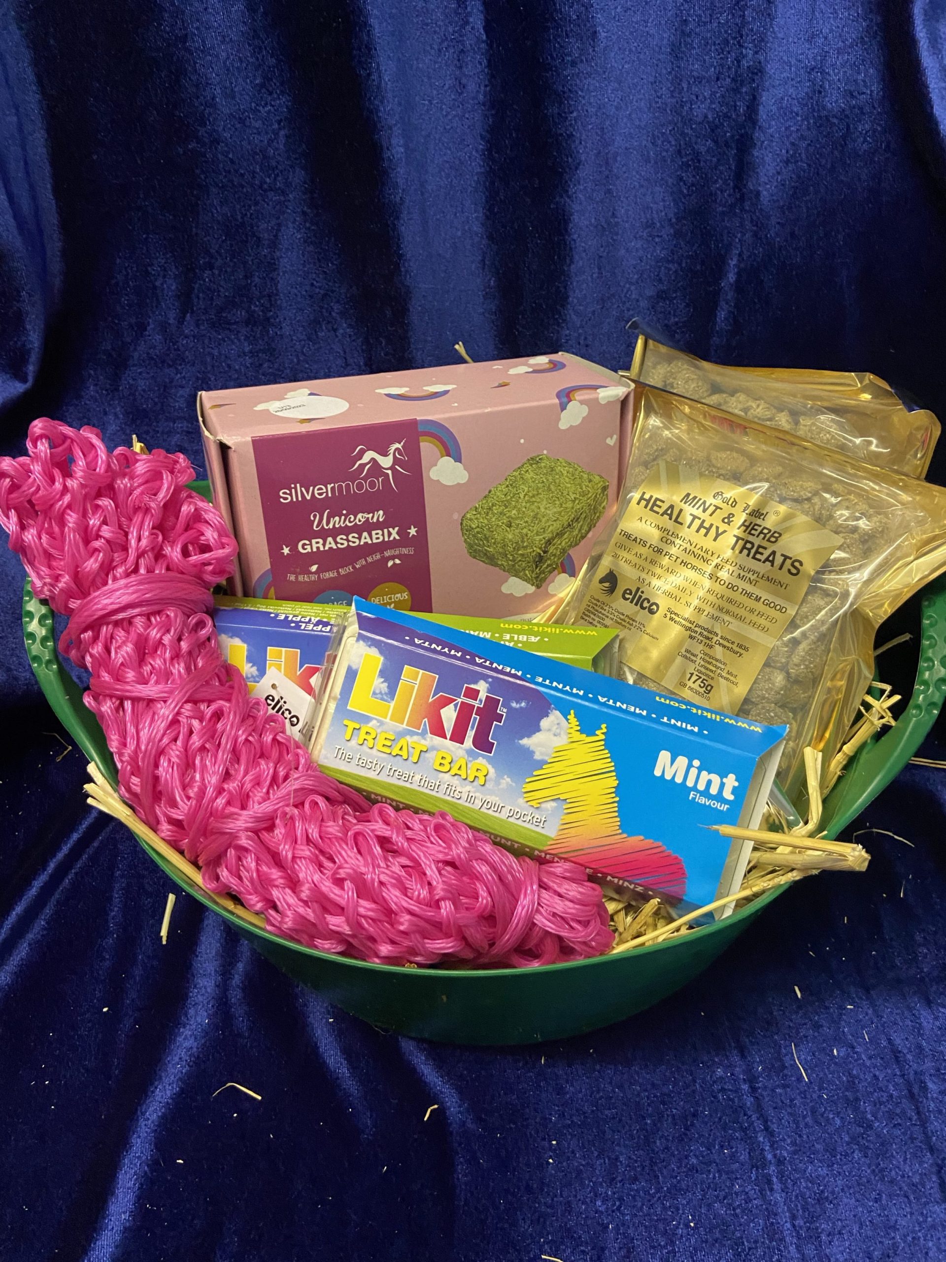 Gift Hamper – Bucket - Image 6
